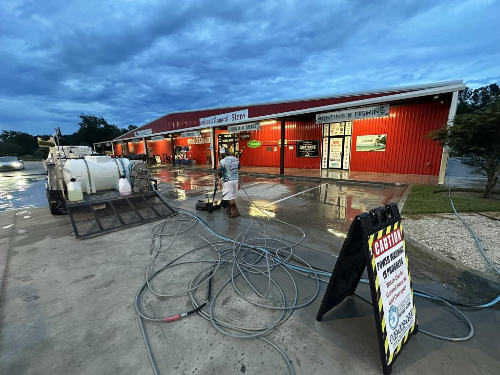 parking lot and garage cleaning in Hinesville GA